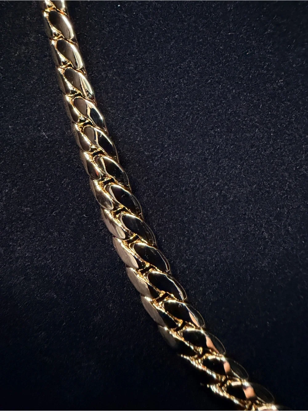 Miami Cuban 22in 8MM 14K Stamped gold filled necklace w/Box Lock. Rare Length